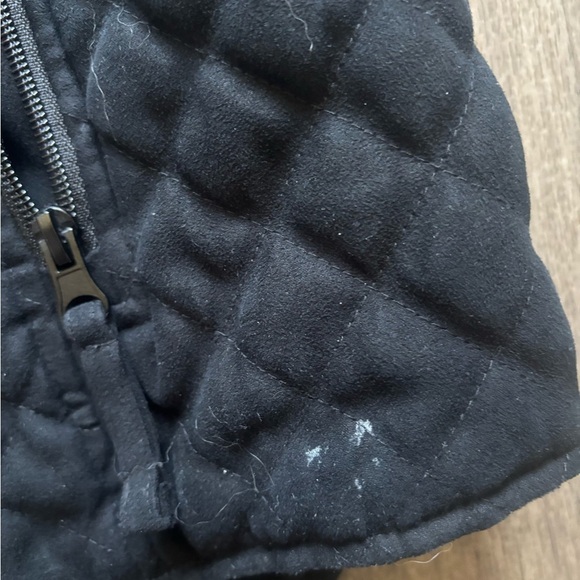 Black Quilted Vest - Picture 8 of 9